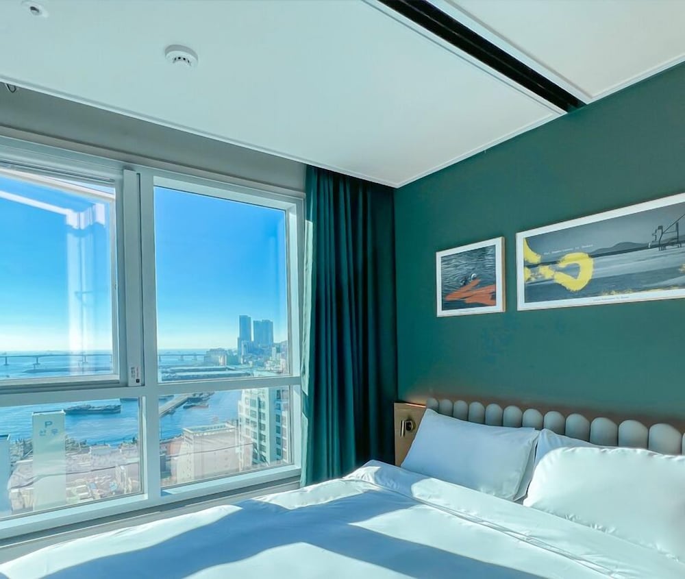 Фото Cotice The Bridge