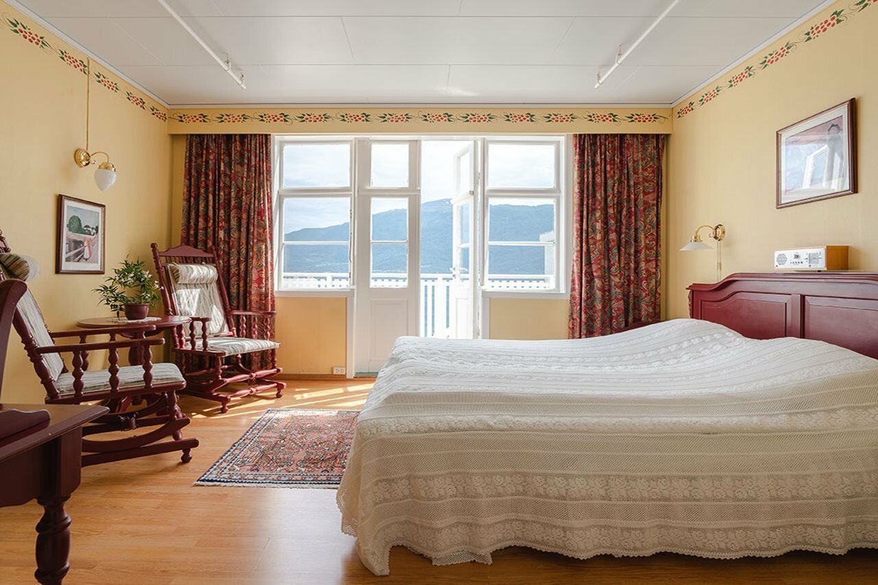 Фото Leikanger Fjordhotel - Unike Hoteller