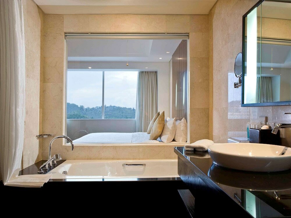 Фото Novotel Balikpapan Hotel