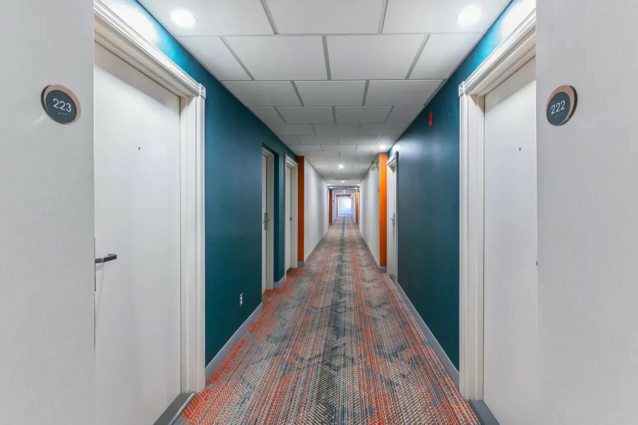 Фото Quality Suites London