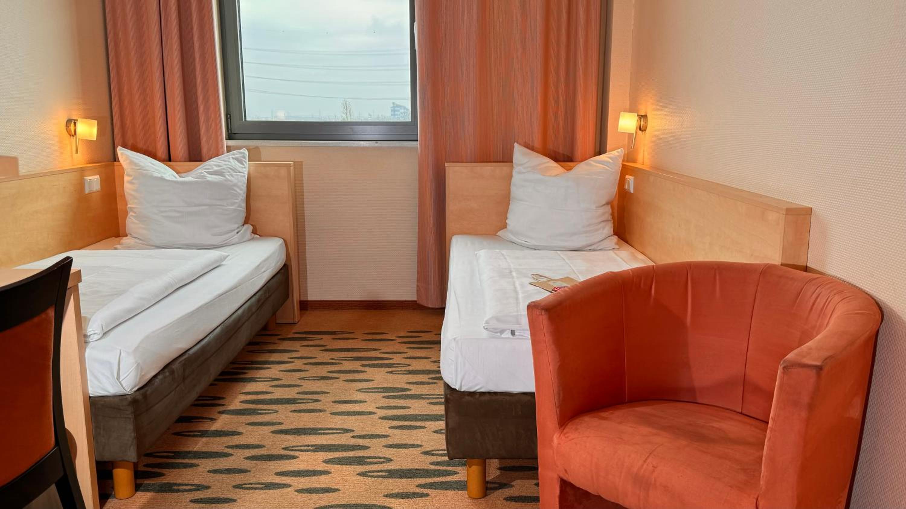 Фото Hotel Rhein-Ruhr