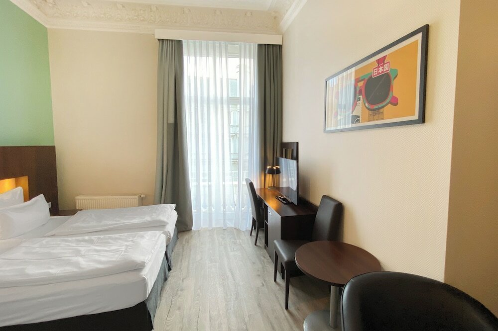 Фото Garner Hotel Hamburg Graf Moltke by Ihg