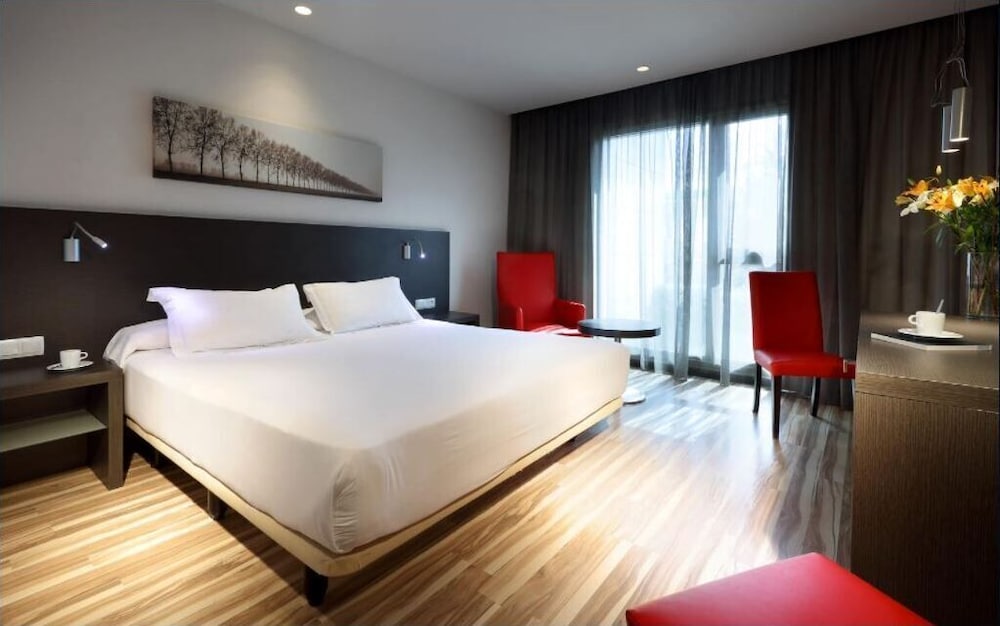 Фото Hotel Eurostars Arenas de Pinto