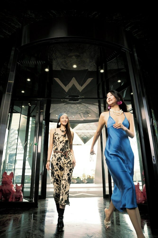 Фото W Xian