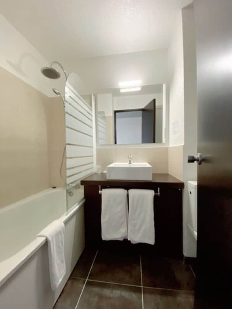 Фото The Originals City, Hotel Ariane, Toulouse