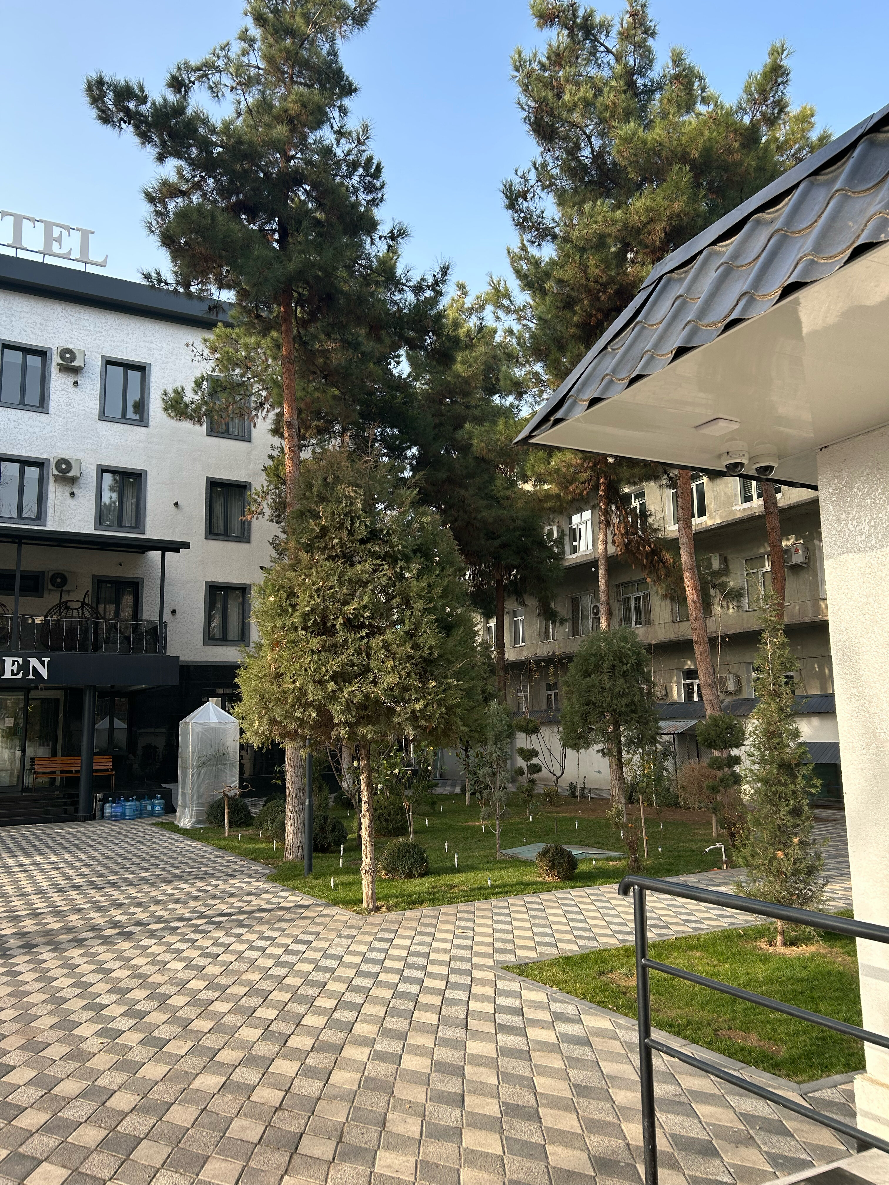 Фото Dsf Garden Hotel