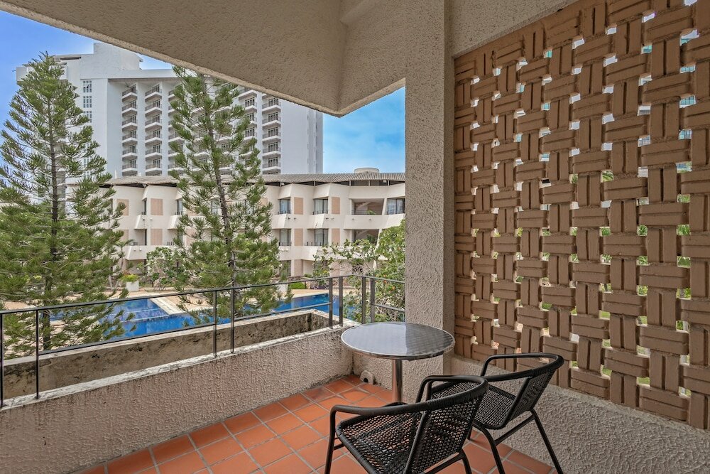 Фото Hotel Tropicana Pattaya