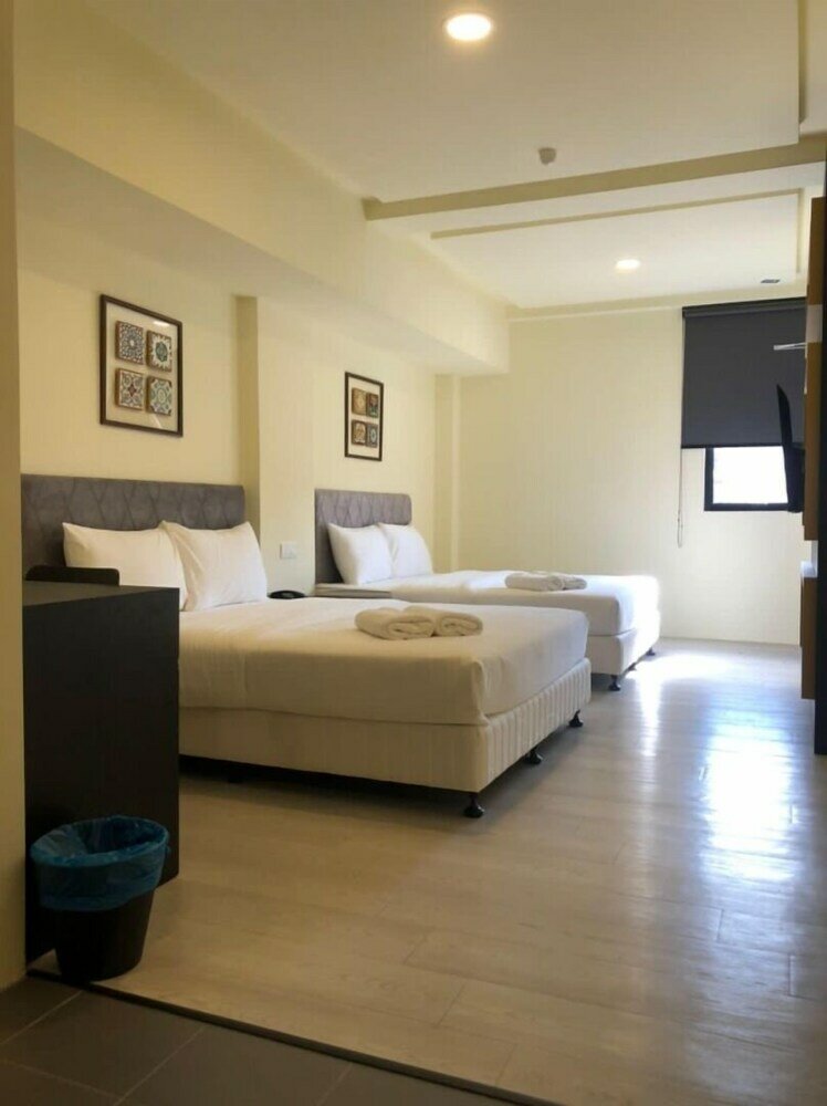 Фото Bishop Hotel