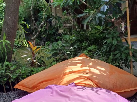 Фото Amed Sari Beach Guesthouse