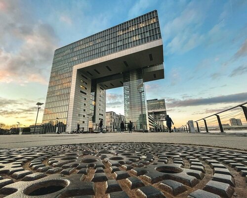 Внешний вид отеля Courtyard by Marriott Cologne в Кёльне, фото 3