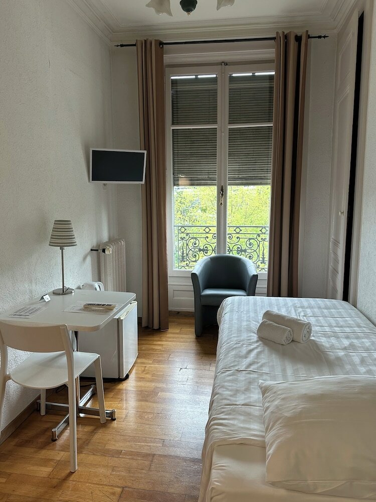 Фото Hotel Des Tourelles
