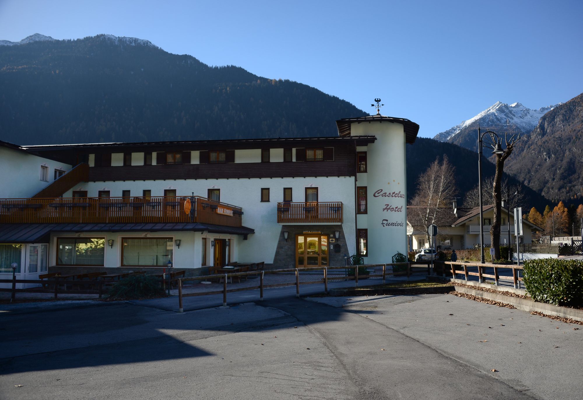 Фото Casteluce Hotel Funivie Pinzolo