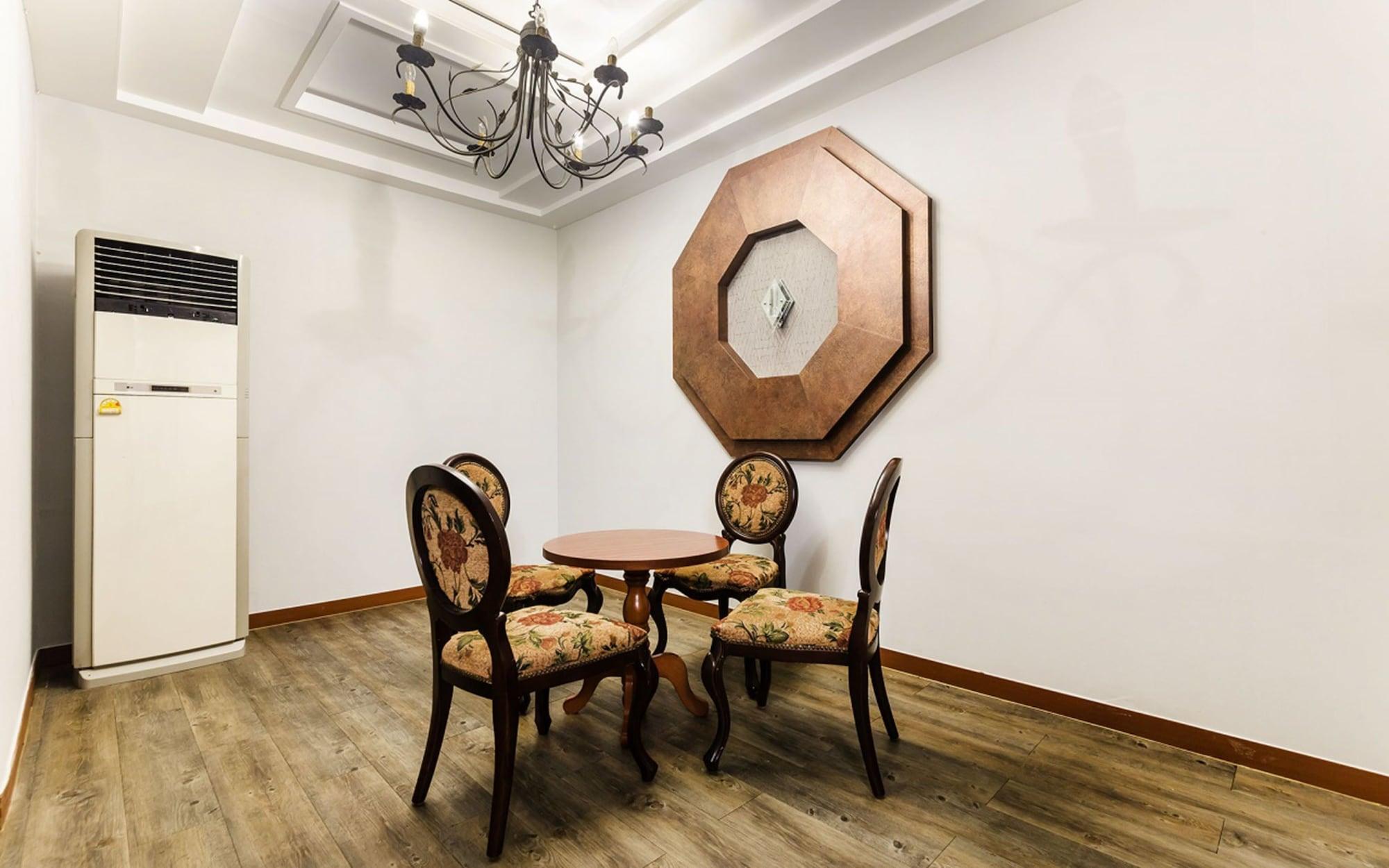 Фото Hotel No. 1