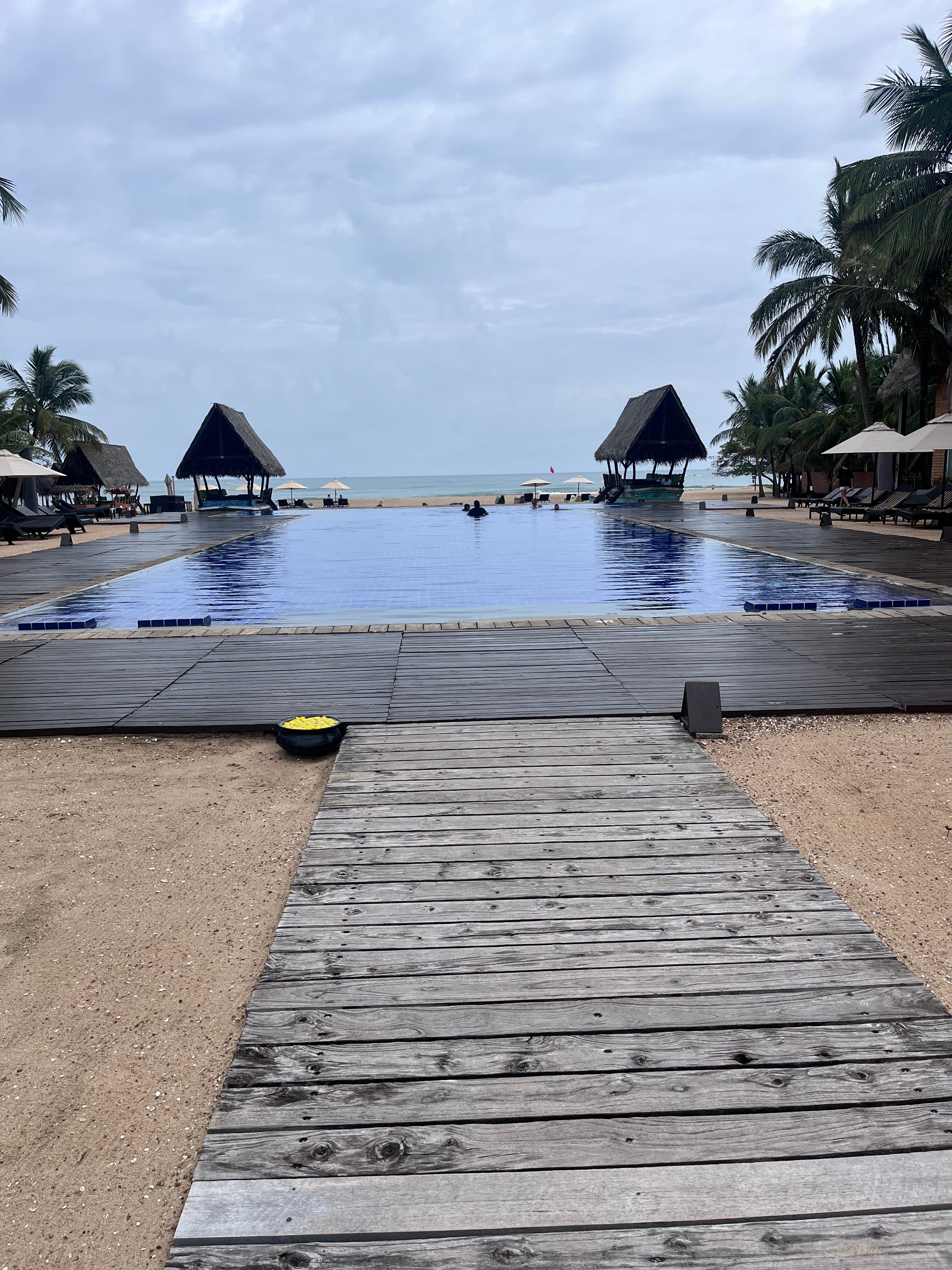 Фото Maalu Maalu Resort & SPA Pasikuda