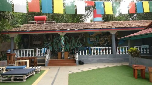 Гостиница Pappi Chulo Hostel в Вагаторе