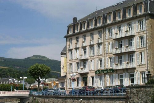 Гостиница Hotel Le Parc des Fees в Иссуаре