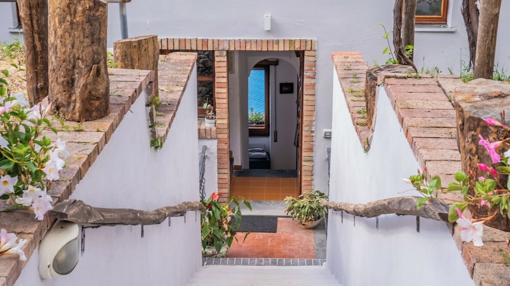 Фото Albergo Diffuso Bacco Furore