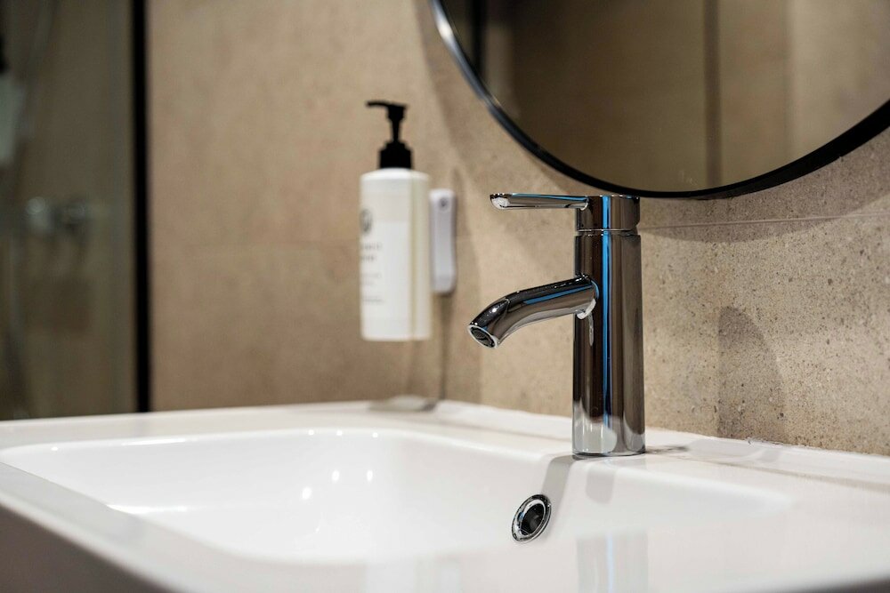 Фото EasyHotel Madrid Alcala