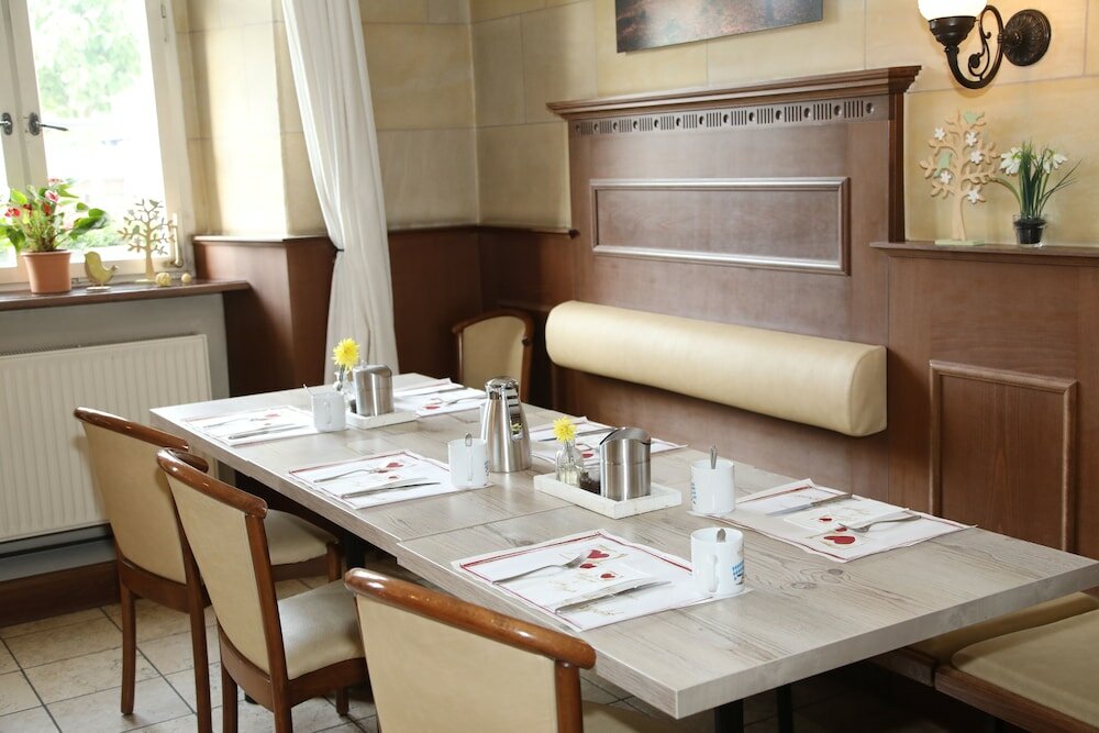 Фото Hotel Goldener Adler
