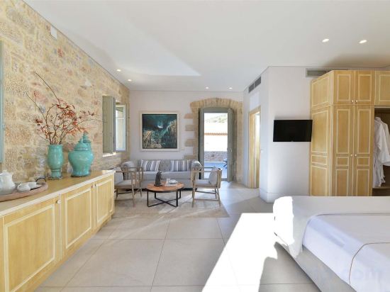 Фото Akrolithi Boutique Hotel