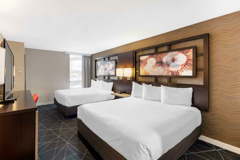 Фото Best Western Plus Austin Central