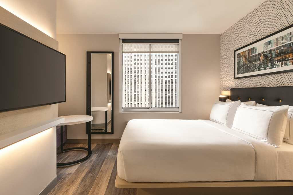 Фото DoubleTree by Hilton New York Midtown Fifth Ave