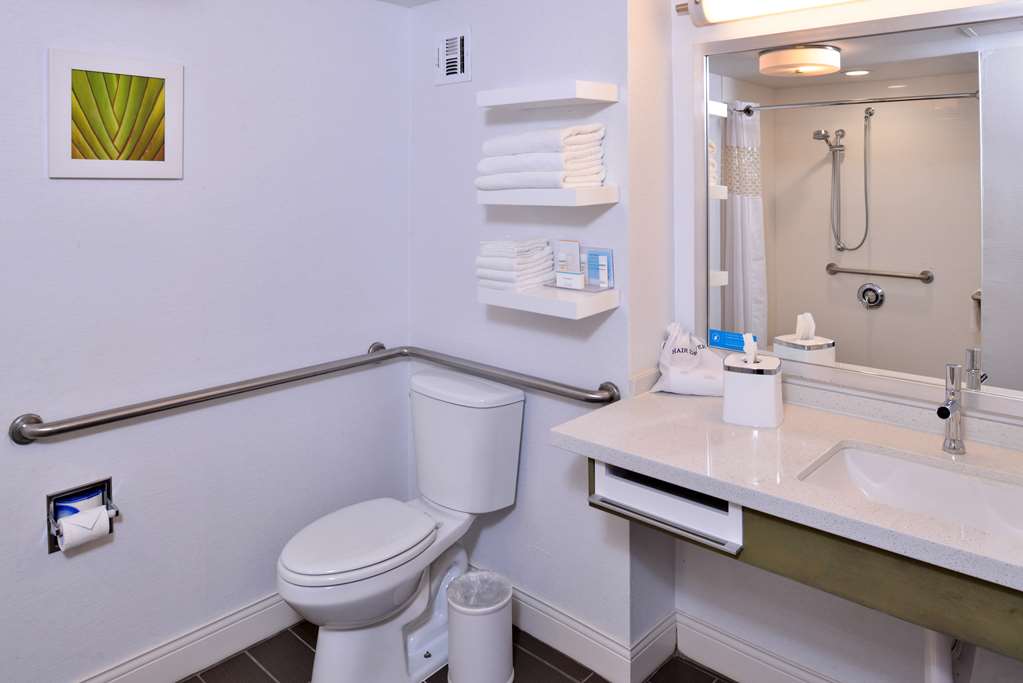 Фото Hampton Inn Los Angeles West Covina