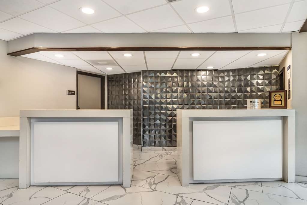 Фото Best Western Plus Houston Energy Corridor