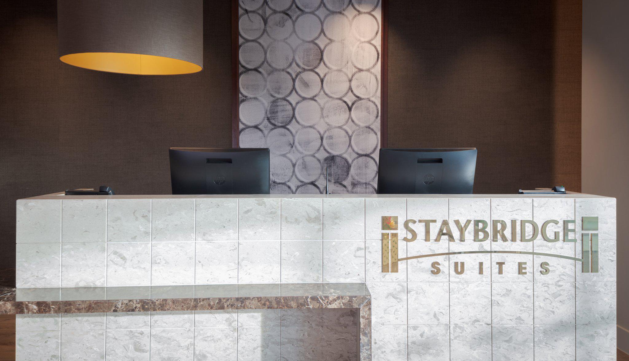 Фото Staybridge Suites London Heathrow - Bath Road, an Ihg Hotel
