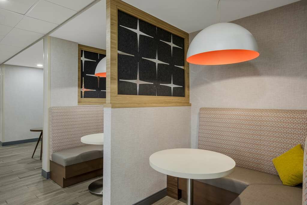 Фото Hampton Inn Linden