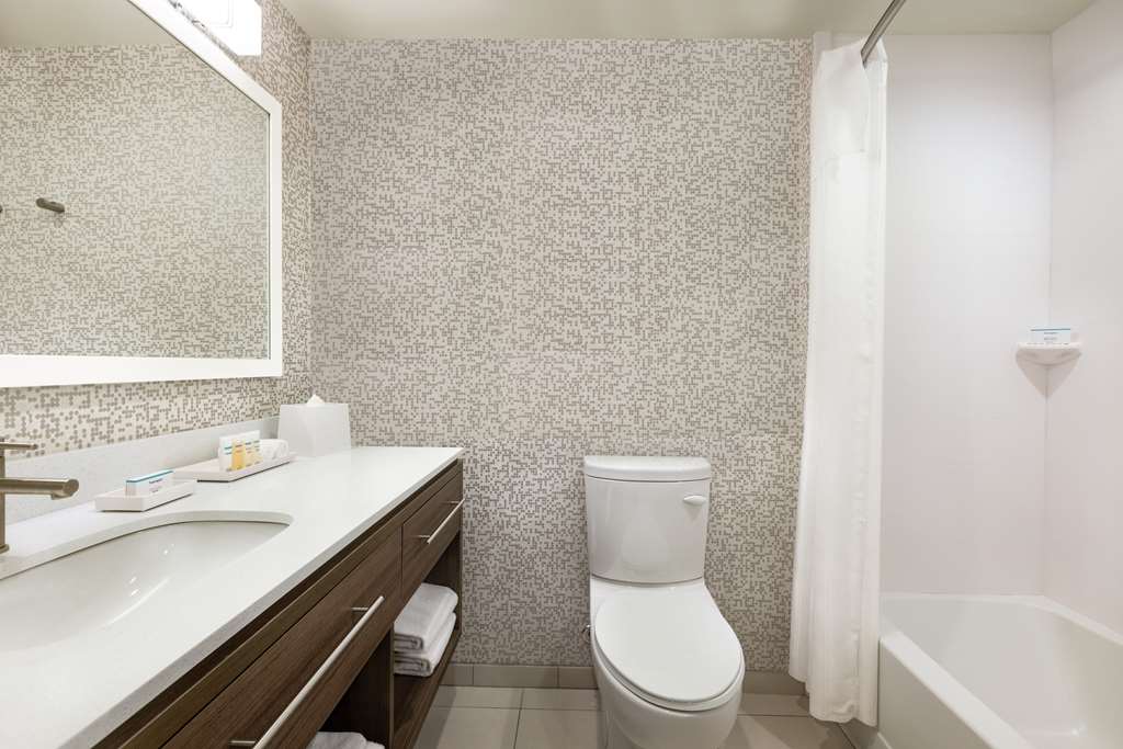 Фото Home2 Suites by Hilton New Brunswick, Nj