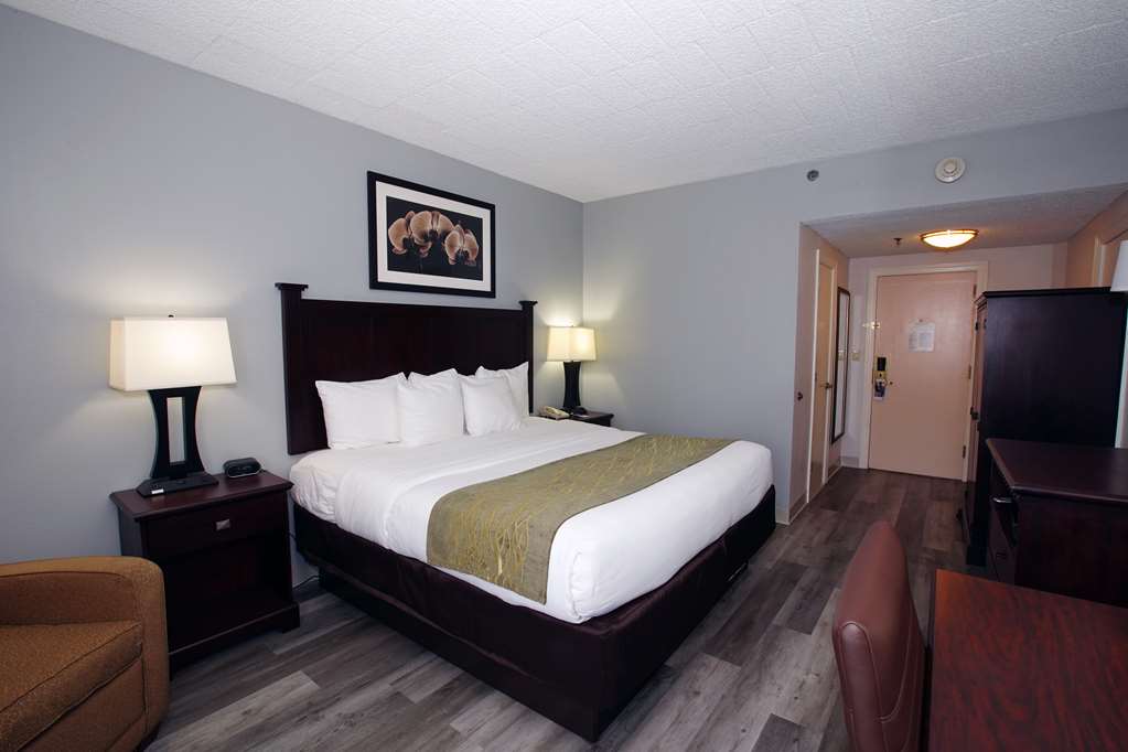 Фото Best Western Paramus Hotel & Suites