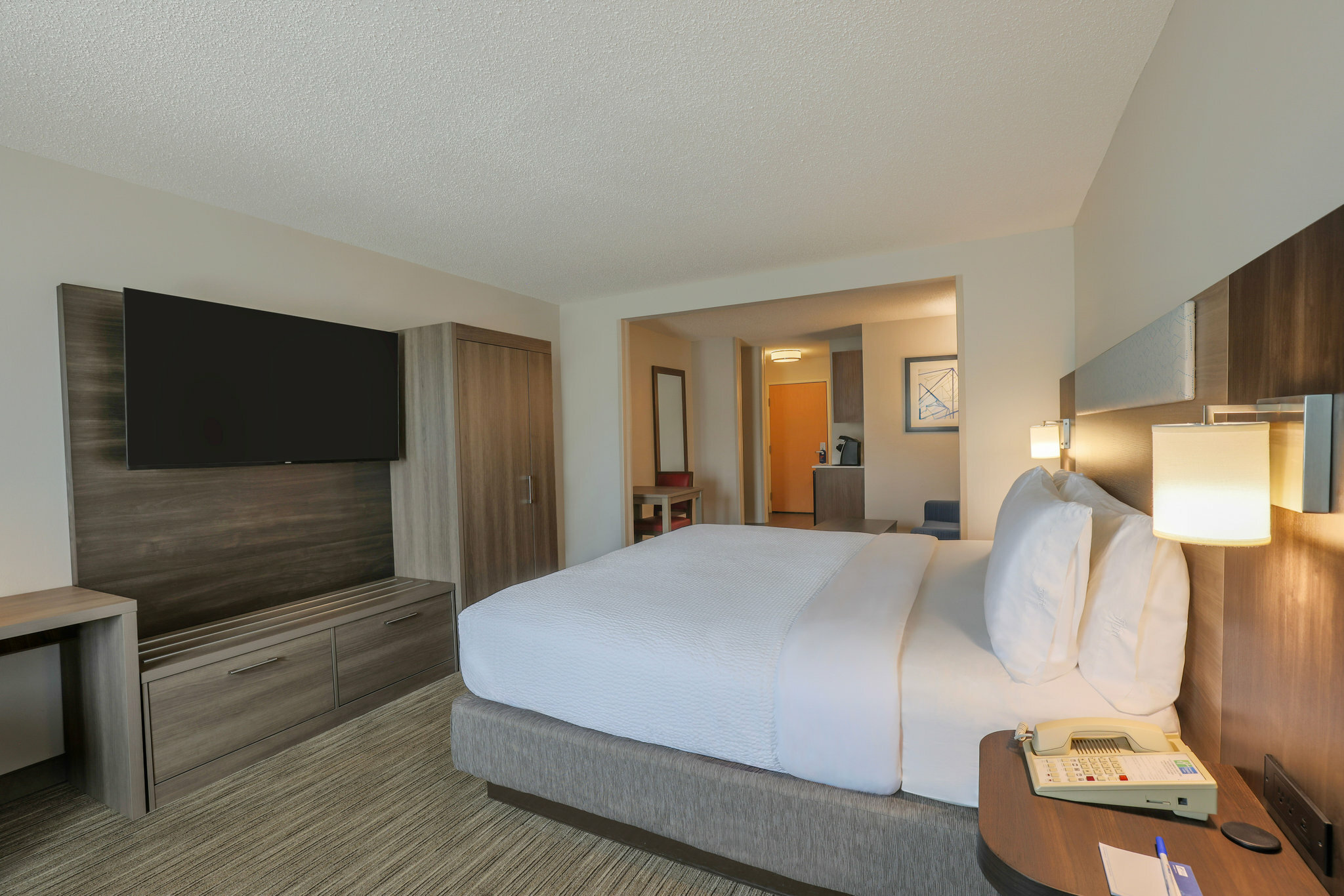 Фото Holiday Inn Express Hotel & Suites Raleigh-Wakefield, an Ihg Hotel