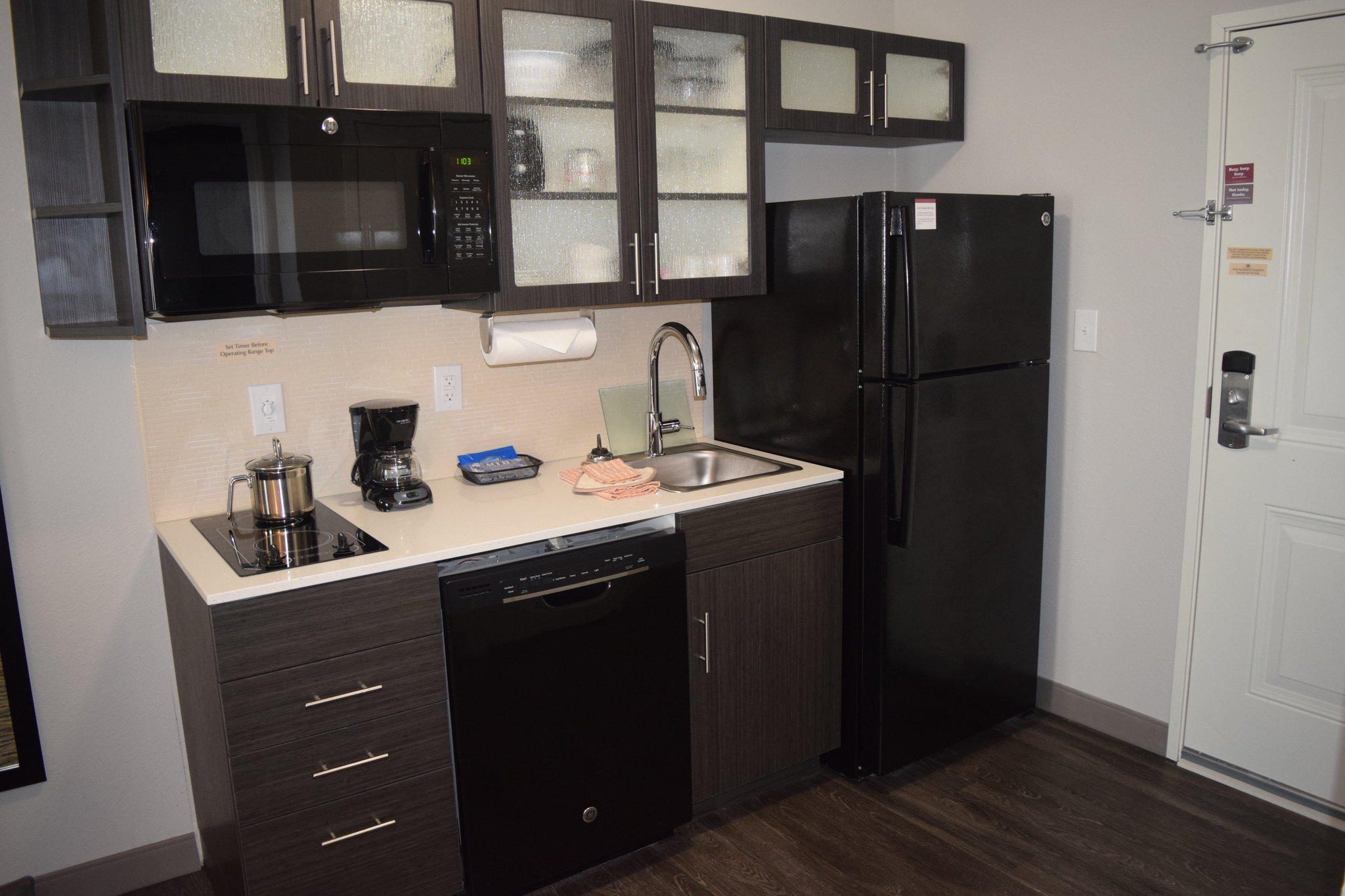 Фото Candlewood Suites Nashville - Metro Center, an Ihg Hotel