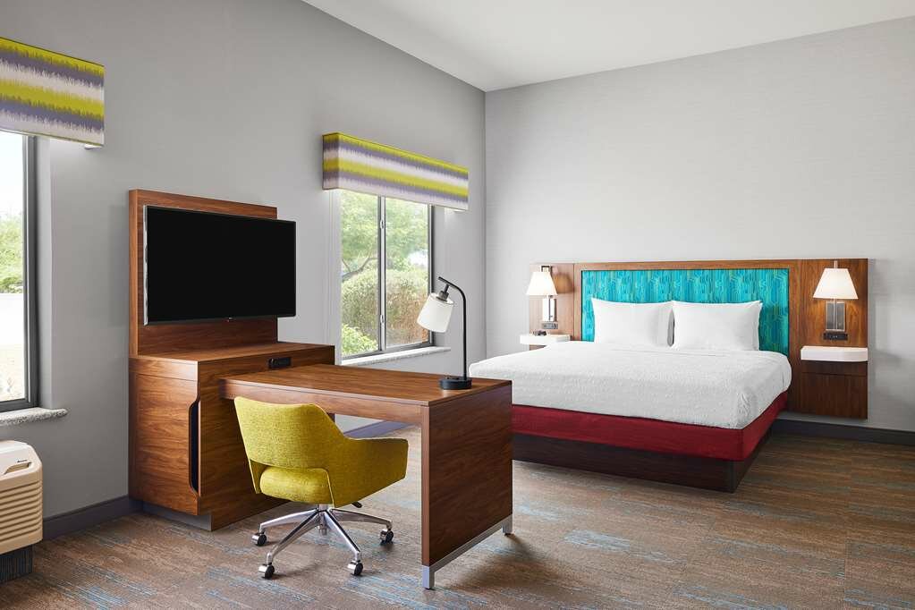 Фото Hampton Inn & Suites Ridgecrest