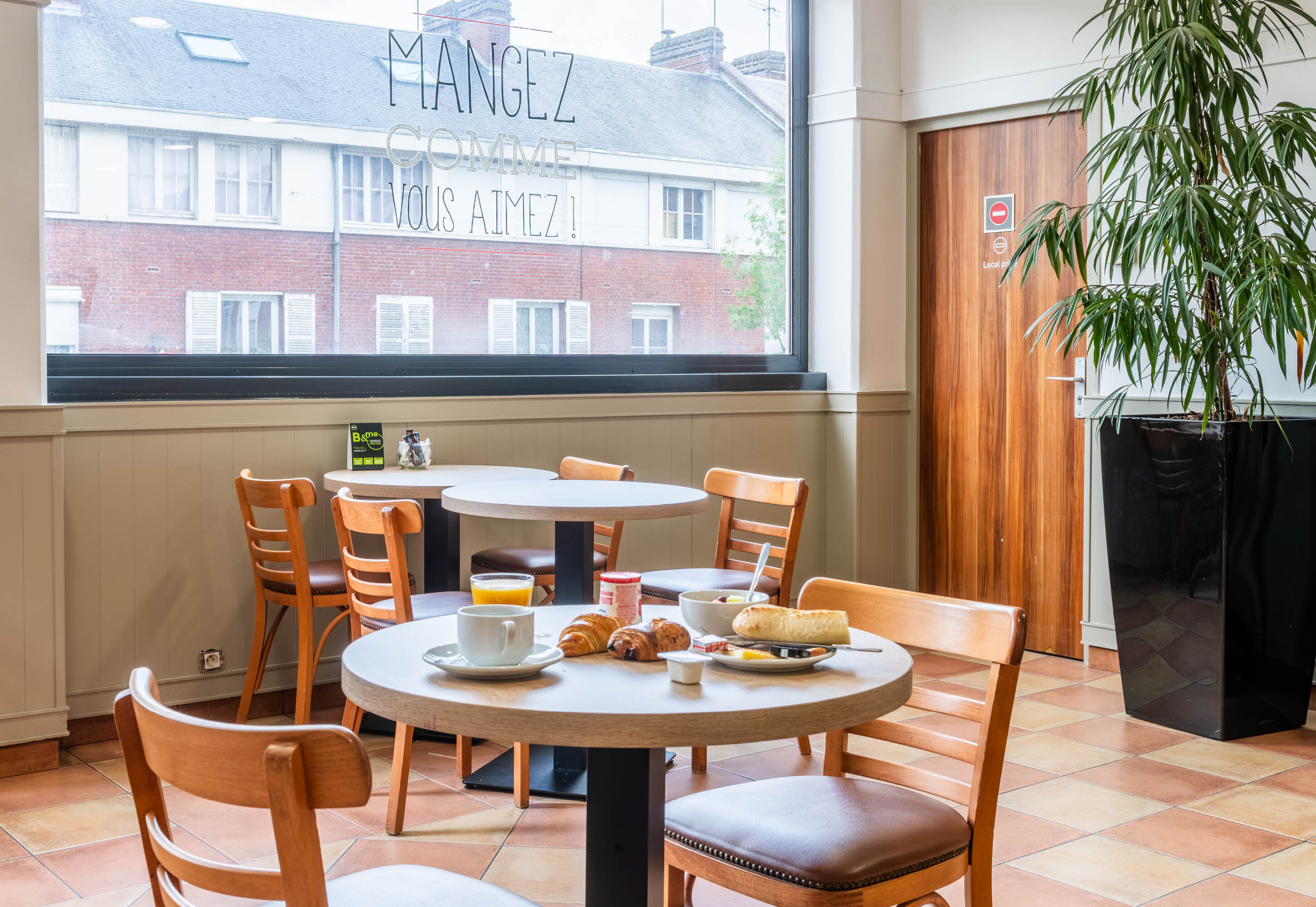 Фото B&b Hotel Amiens Centre Cathédrale