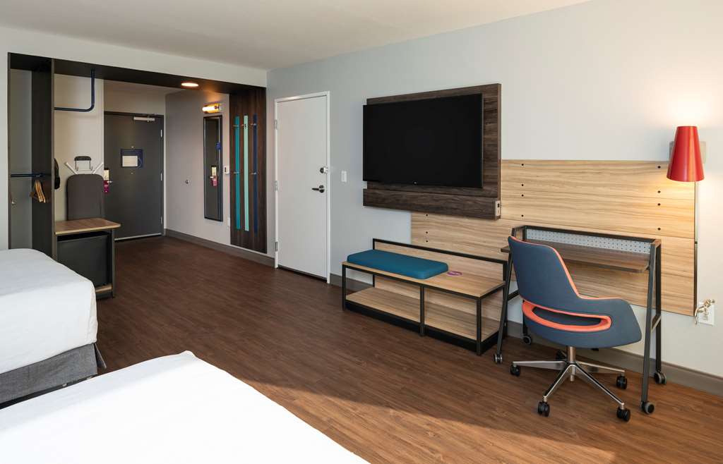 Фото Tru by Hilton Phoenix Glendale Westgate, Az