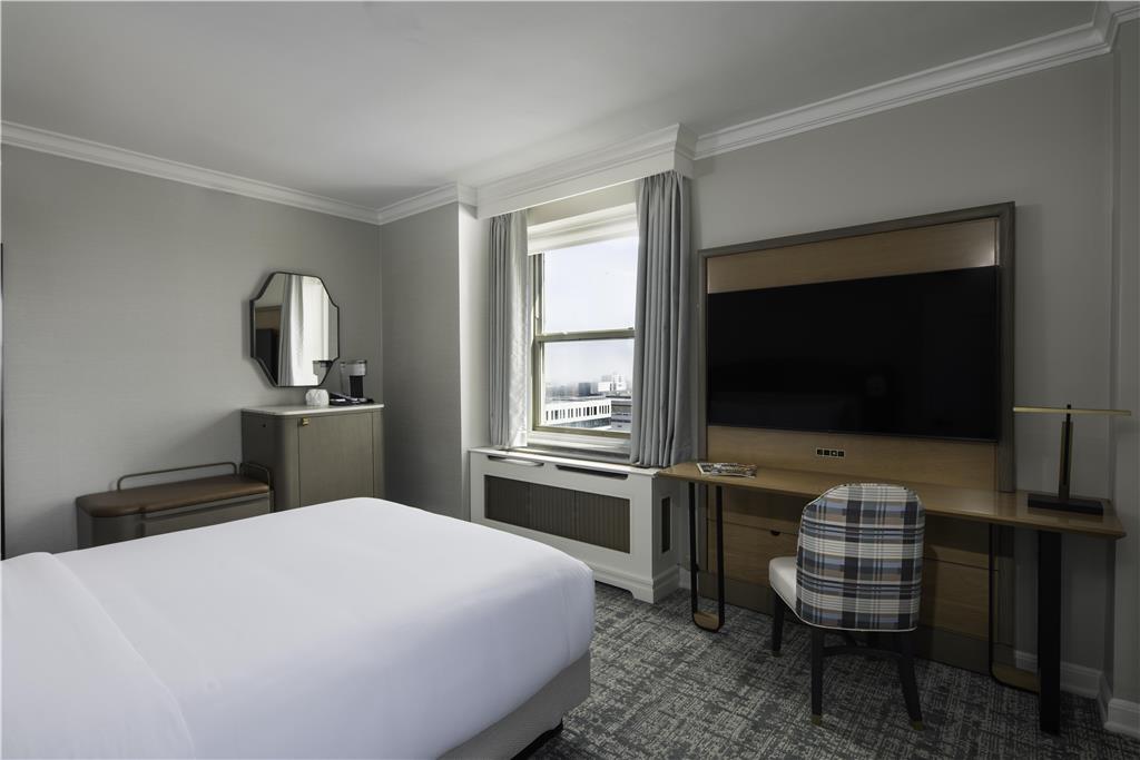 Фото Hilton Milwaukee City Center