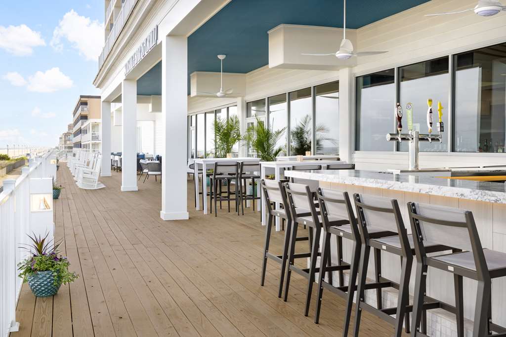 Фото Dunes Manor Hotel and Dunes Suites
