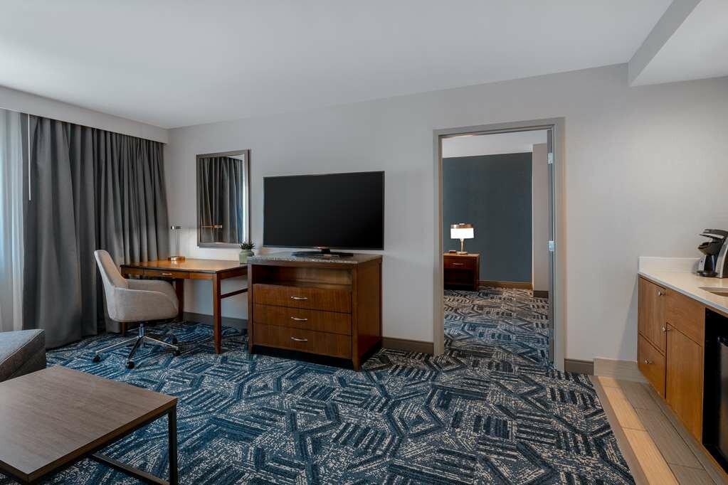 Фото Hilton Garden Inn Burlington Downtown