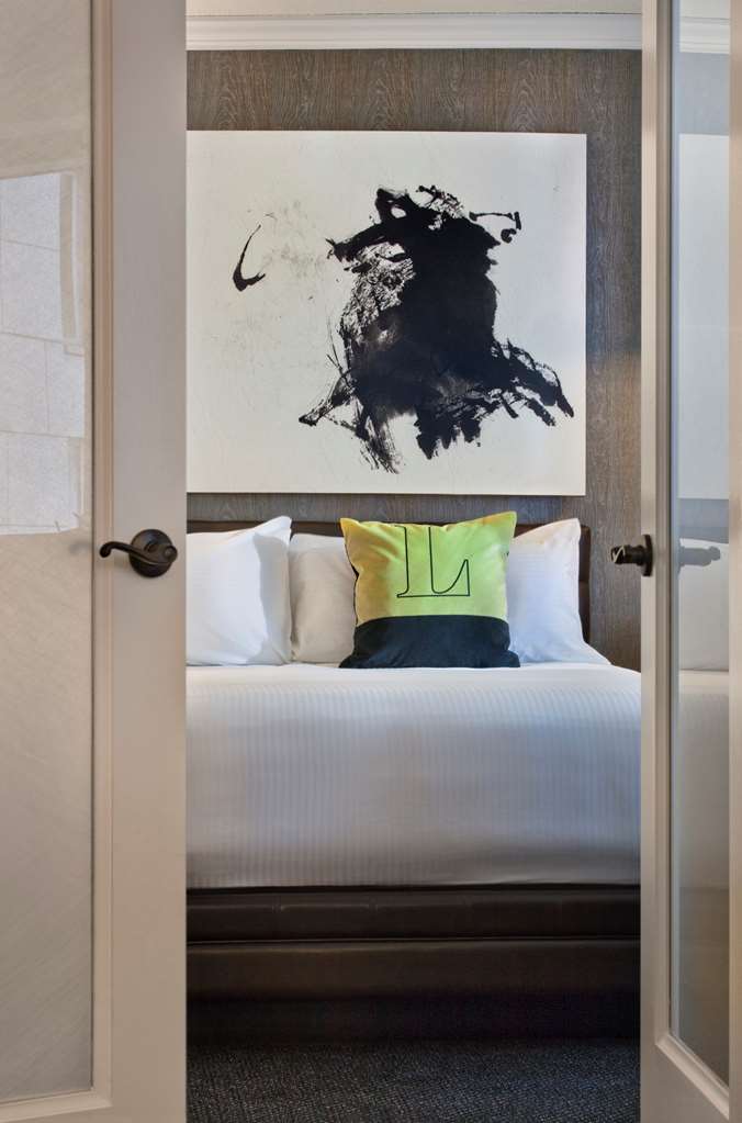 Фото The Logan Philadelphia, Curio Collection by Hilton