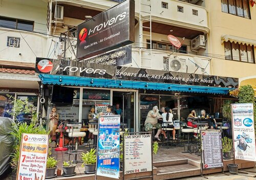 I-Rovers Sports Bar & Guesthouse