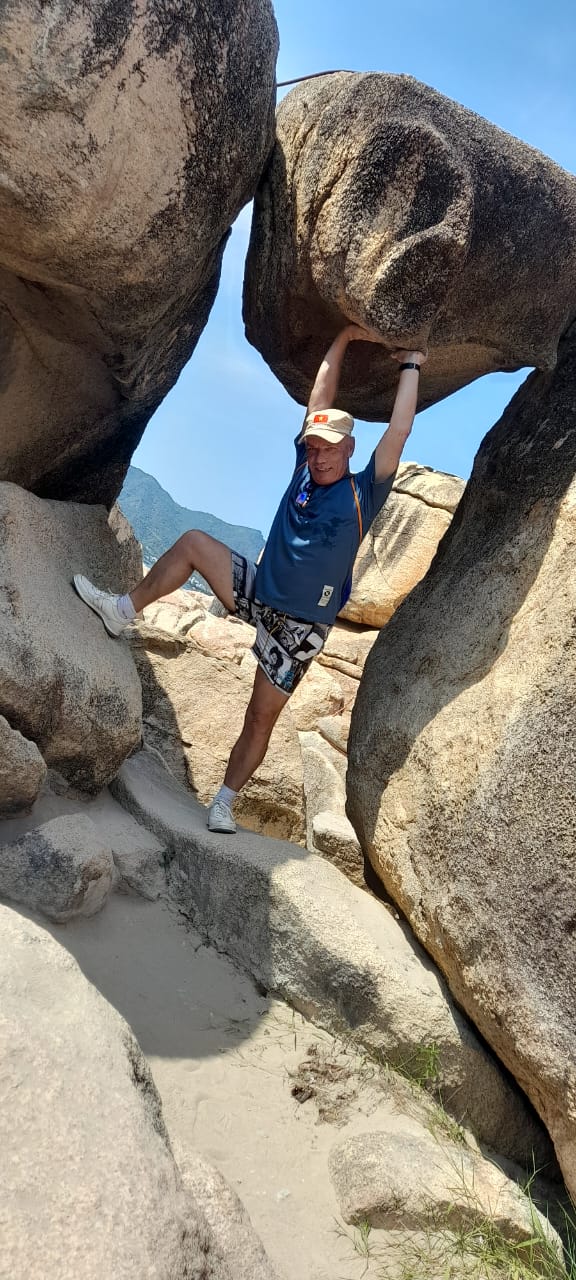 Фото Golden Lotus Hotel