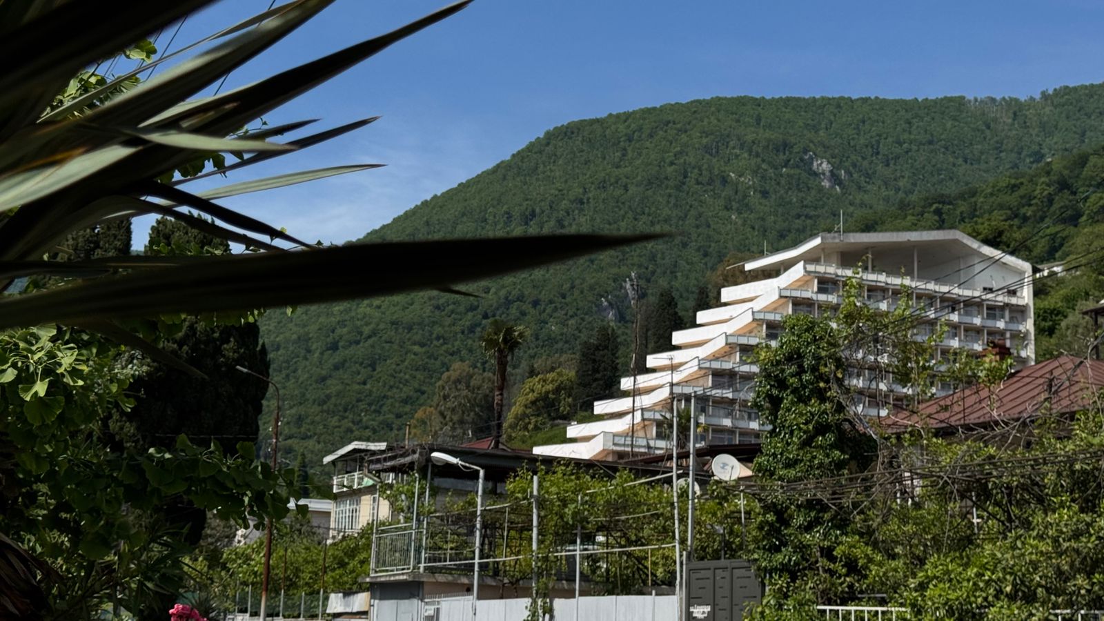 Фото отеля 2