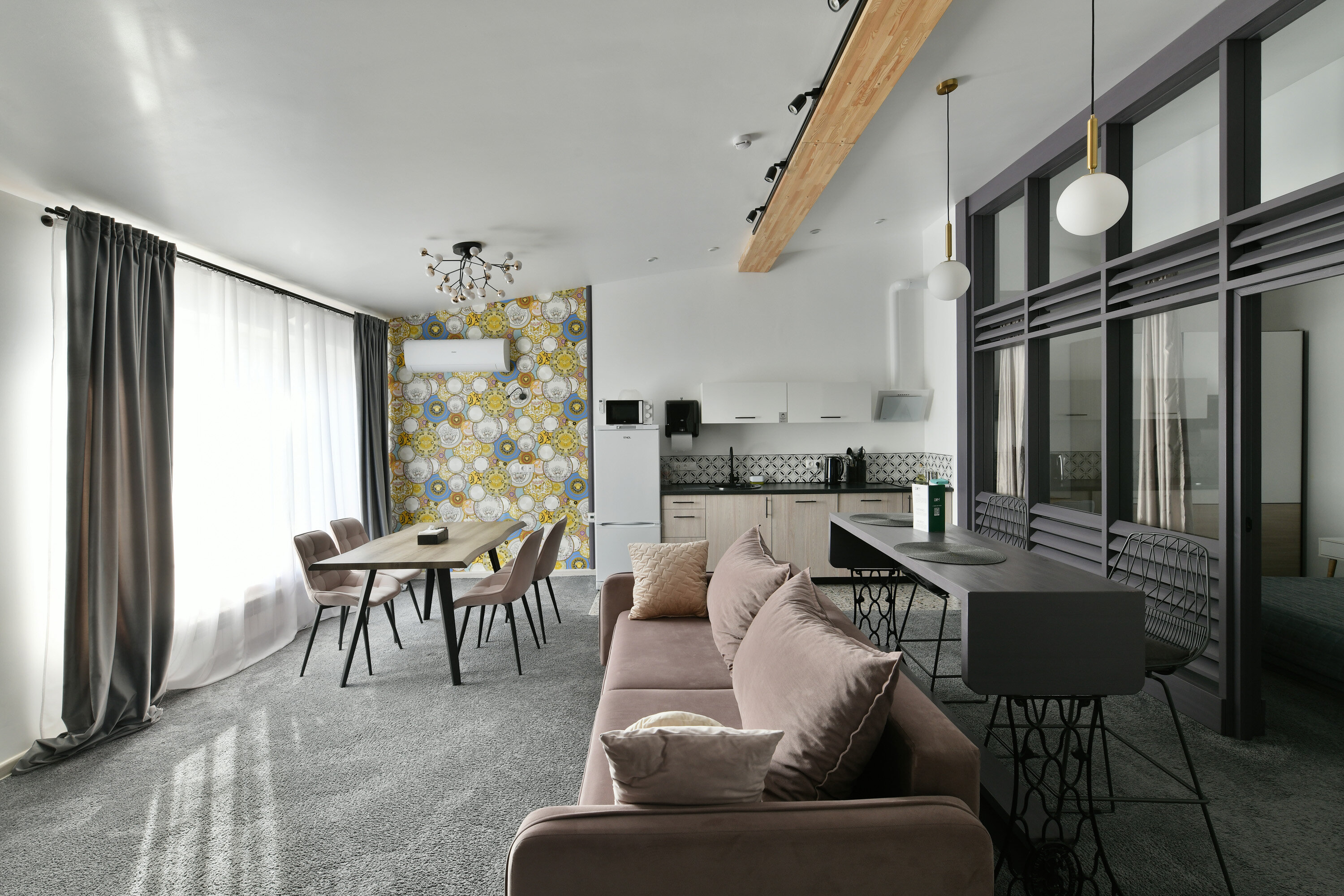 Фото отеля 1