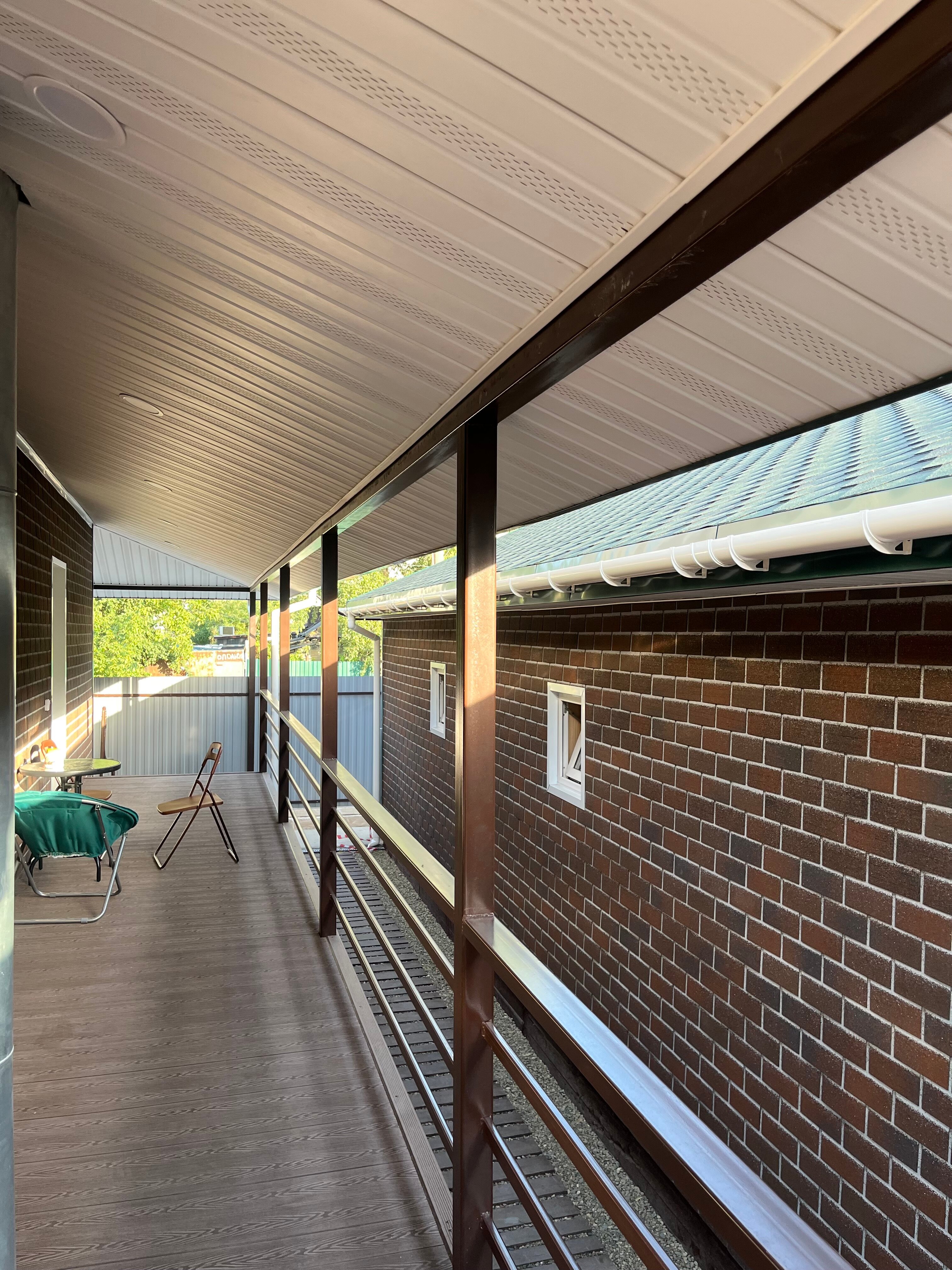 Фото Дом с лилиями