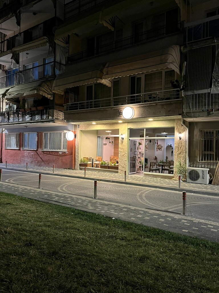 Restaurant Corner Garden Cafe and Family Tea Garden, Gemlik, photo