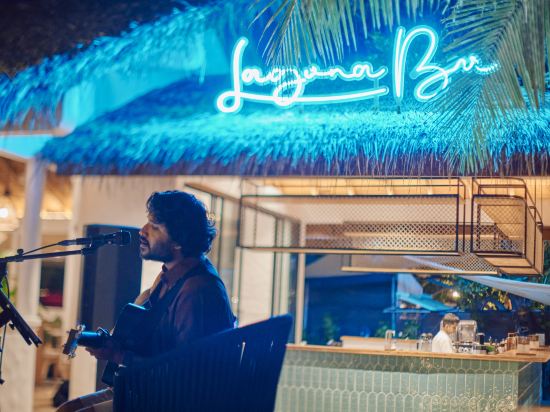 Фото Stone Hotel Dhiffushi