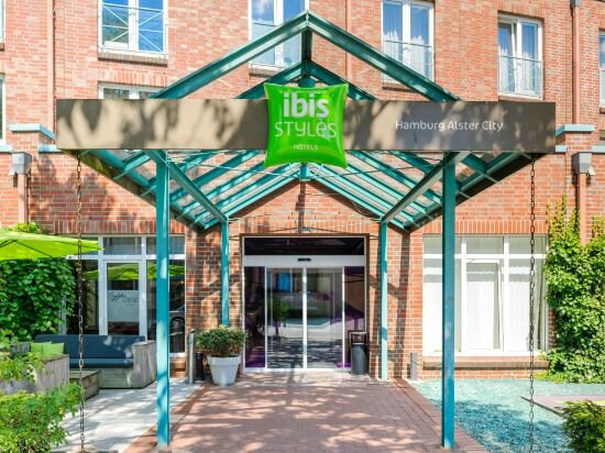Фото Ibis Styles Hamburg Alster City