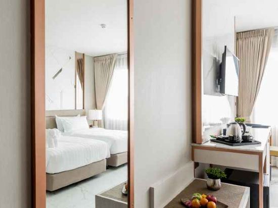 Фото The 8 Hotel Udonthani